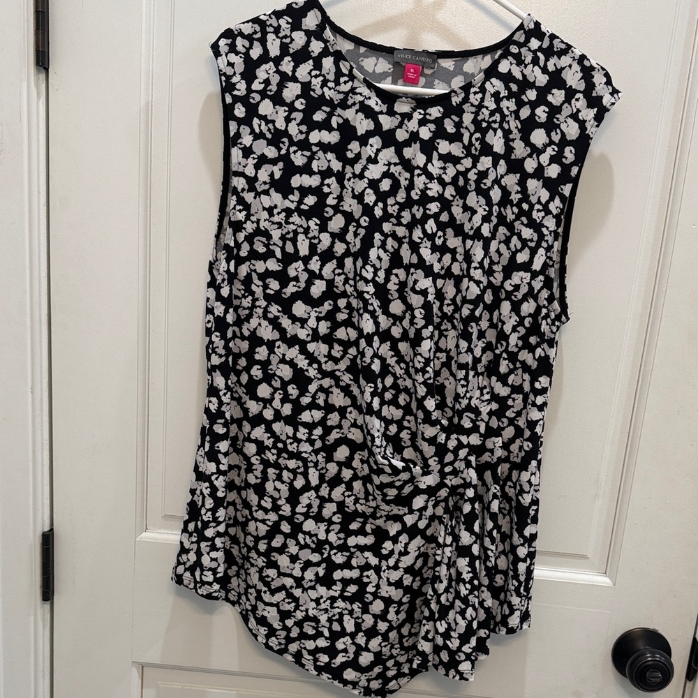 Vince Camuto Black and White Patterned Blouse